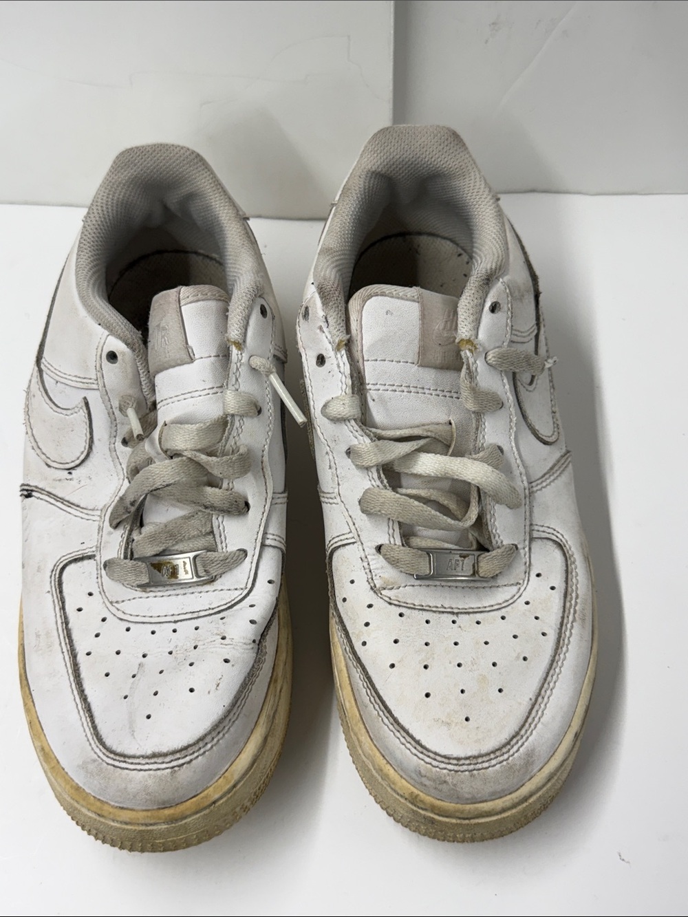 Used Nike Kids White Air Force 1 Low Top Sneakers Size 6